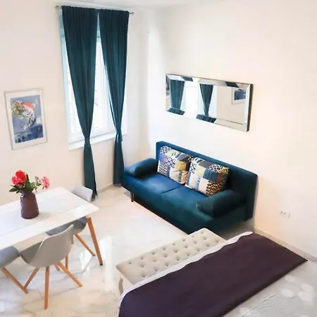 Lejlighed Verano Studio Steps From Kolovare Beach *