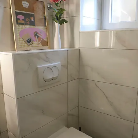 Verano Steps From Kolovare