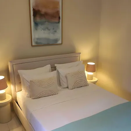 Verano Steps From Kolovare Апартаменти