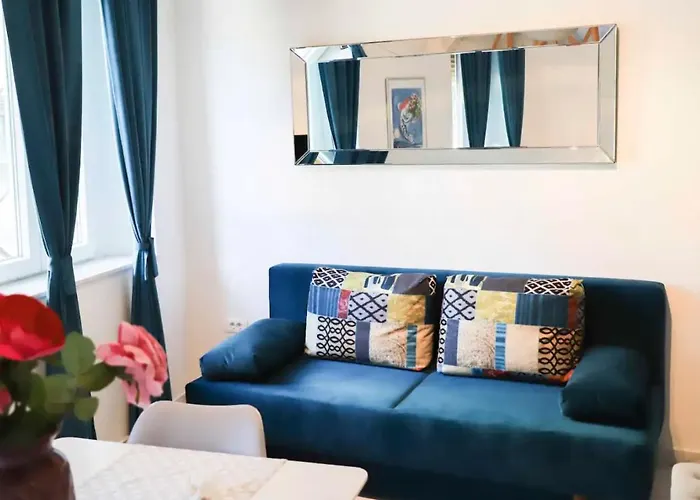 Verano Steps From Kolovare * ザダル