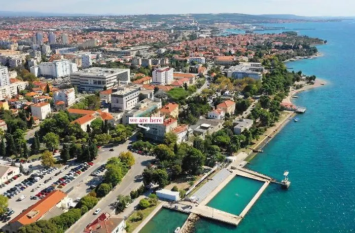 Verano Steps From Kolovare ザダル