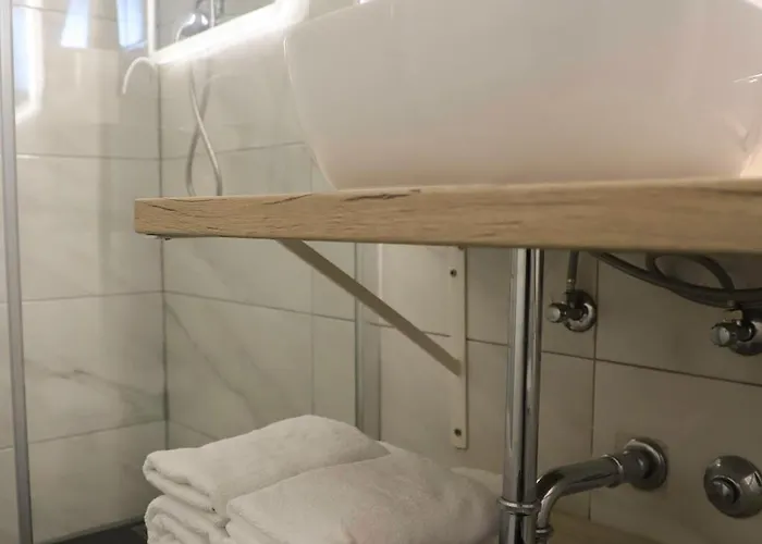 Verano Steps From Kolovare *