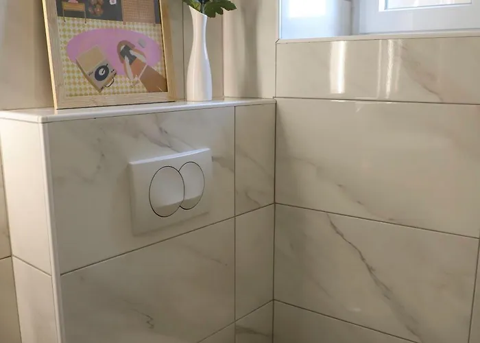 Verano Steps From Kolovare