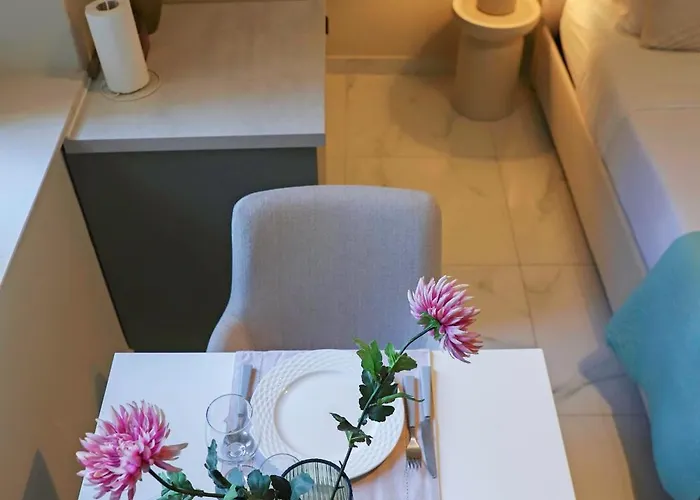 Verano Steps From Kolovare