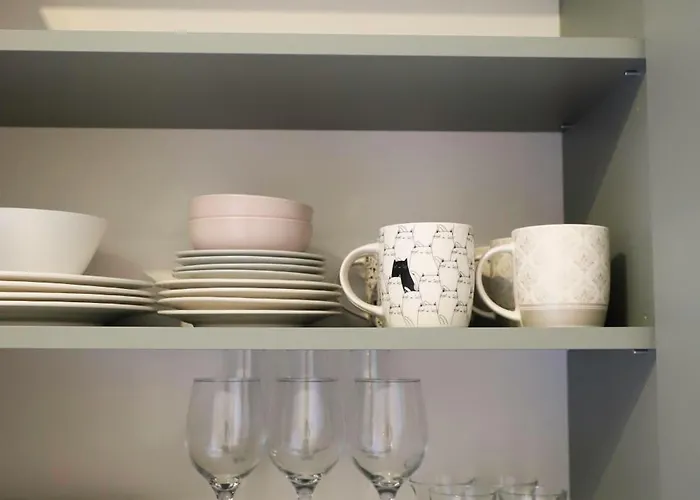 Апартаменти Verano Steps From Kolovare Задар